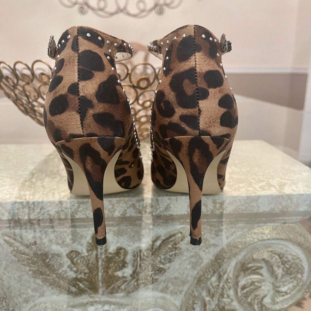 Marc Fisher Studded Leopard Print Shoes. - image 4